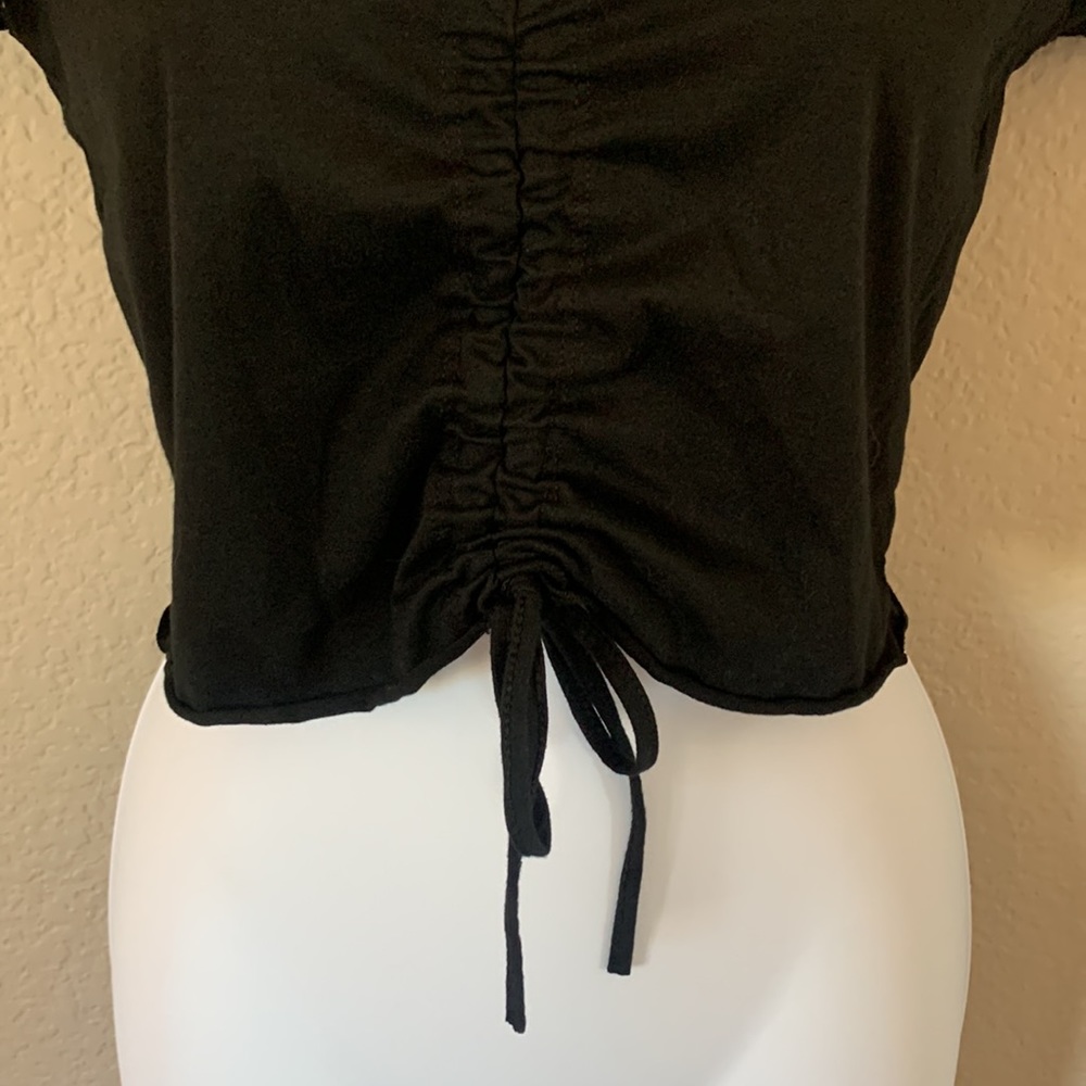 Basic Adjustable Crop Tee - Picture 2 of 4